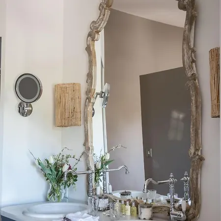Le Relais De Franc Mayne Emilion Couette-café 4*